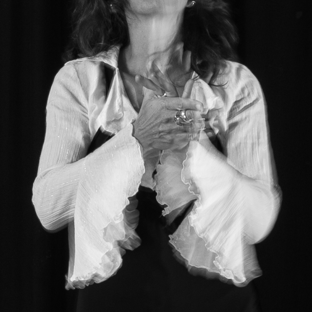 Dort rüttelt die Nacht